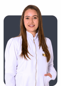 Beatrice Oliveira Salvo  Especialista em Próteses